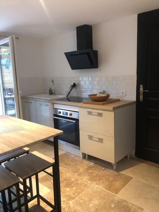 Bienvenue « A L'Ombre Du Figuier » Apartment Pieusse Bagian luar foto